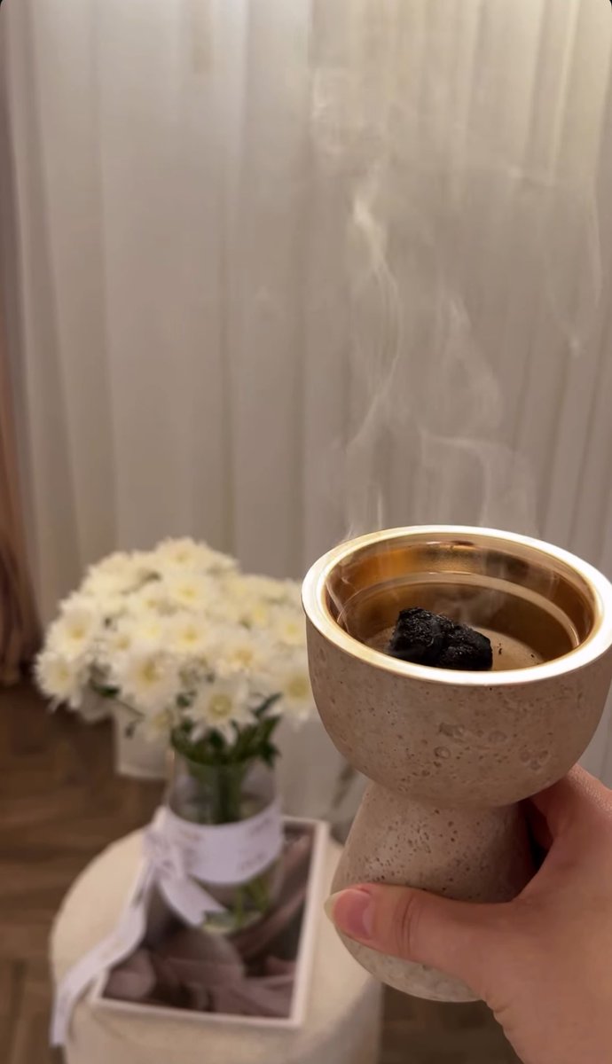 ϻ𝐚𝔥𝐚 tweet media