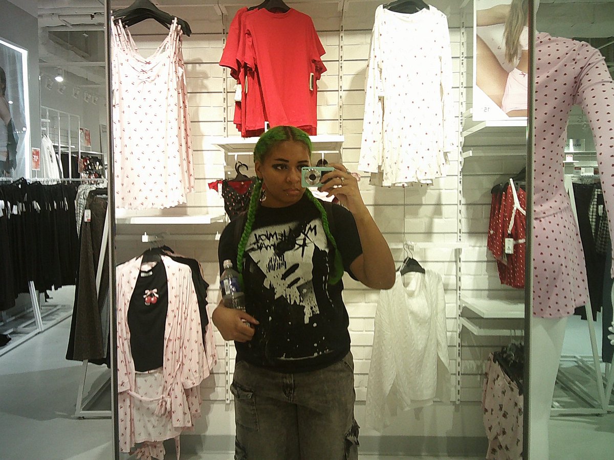 dev! 🌈 tweet media