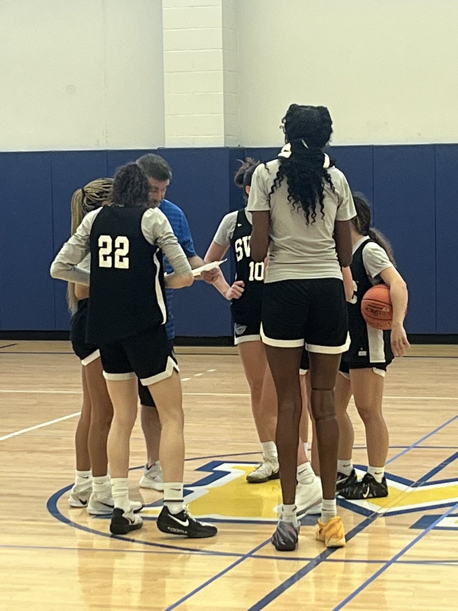 StevenStockSWIC's tweet photo. Nothing better than getting to sit back and watch my favorite team in the country practice! @SWICWBB https://t.co/UhAWkzNnmG