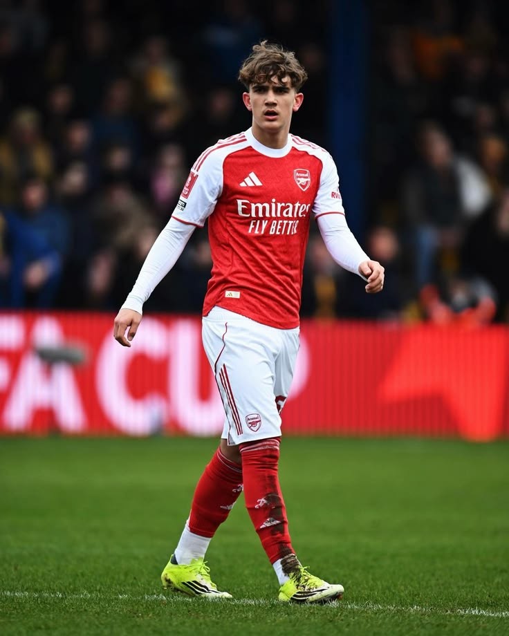 AARONATION 👽 tweet media