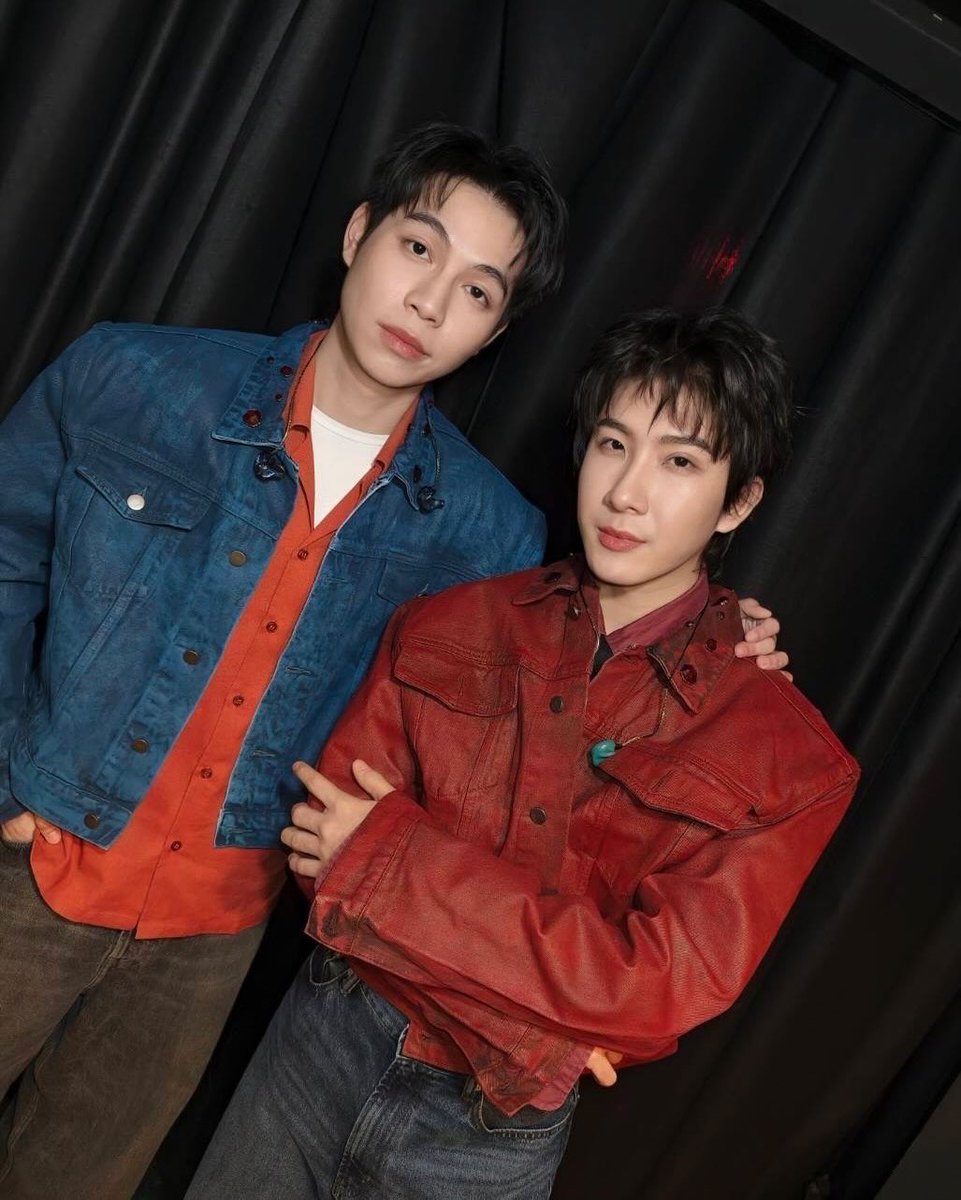 MiNTMZii's tweet photo. หู้ววว หล่อ~ https://t.co/OgUdAgaBz3