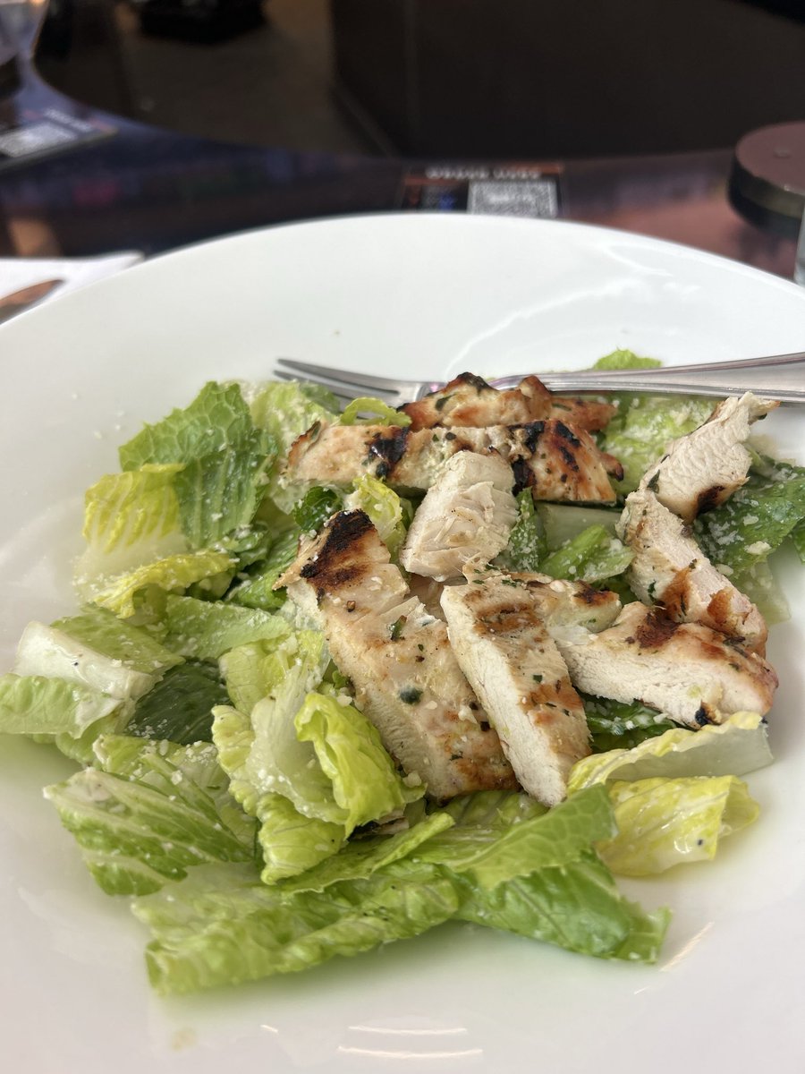 Xaviier_U's tweet photo. @EWRairport $28 Caesar .. bro 😂😂 https://t.co/FpANzE1Bde