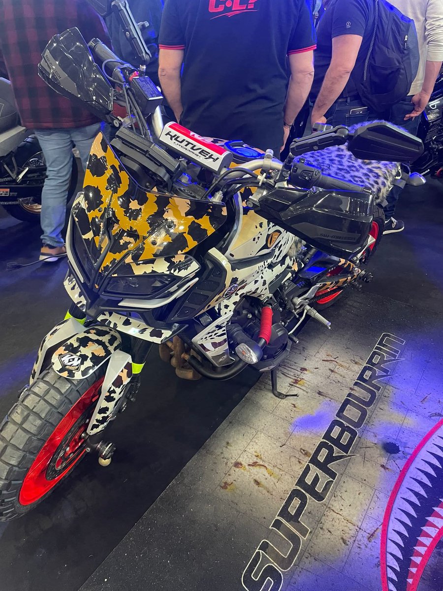 Thomas, le mec qui parle tjrs de moto là tweet media