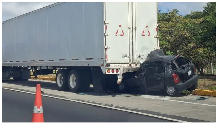 César Lara 🇵🇦 tweet media