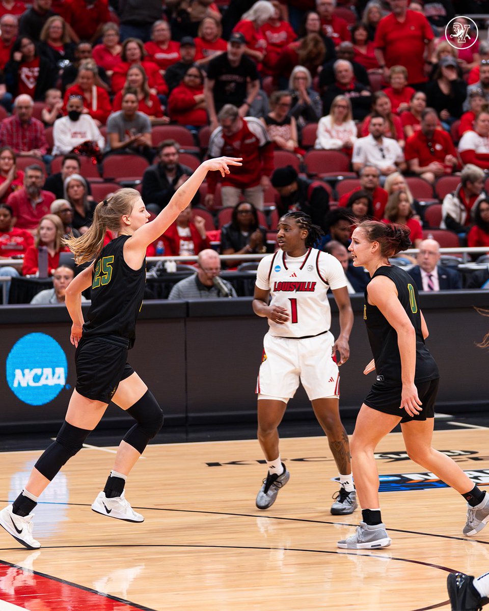 UVMwbb's tweet photo. Thank you, Catamount Country, for all the love and support this year 💚💛

We wouldn’t have made it to the biggest stage without your energy, encouragement, and loud cheers 🫶

We’ll be back 😼 https://t.co/eiPmm573hZ