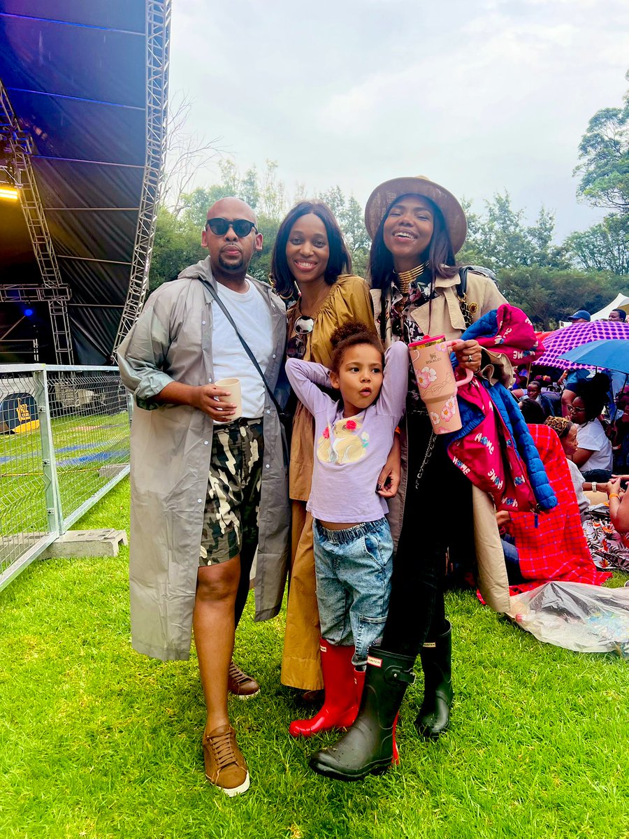 Liewe Heksie tweet media