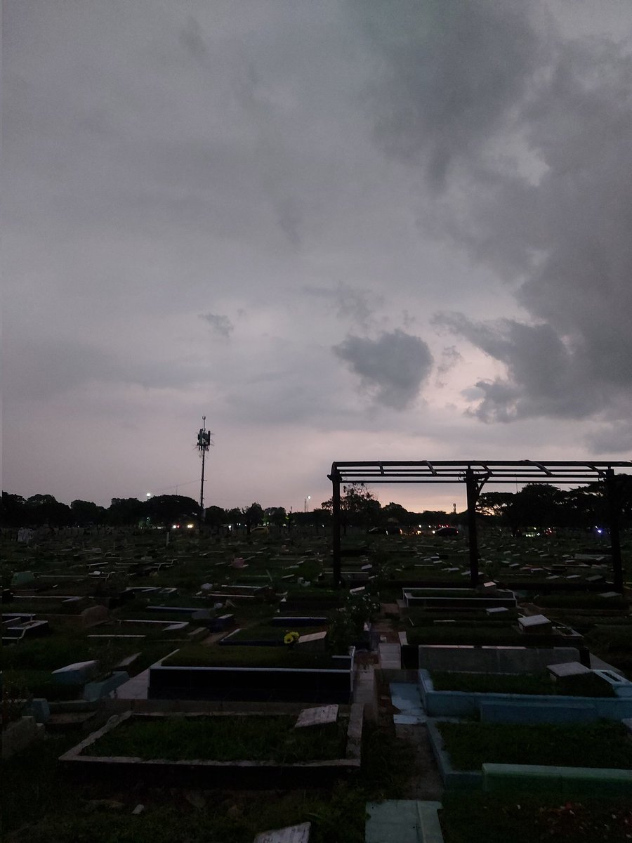 Fajar2699's tweet photo. @KucengTerbanggg TPU budi dharma - jakut https://t.co/ZzXyYD35UE