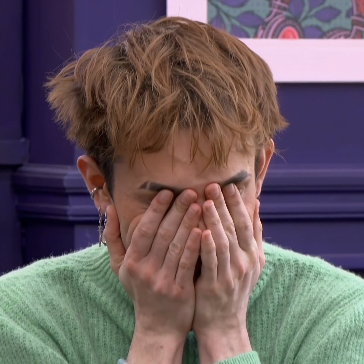 Lu - resident clown 💖 tweet media