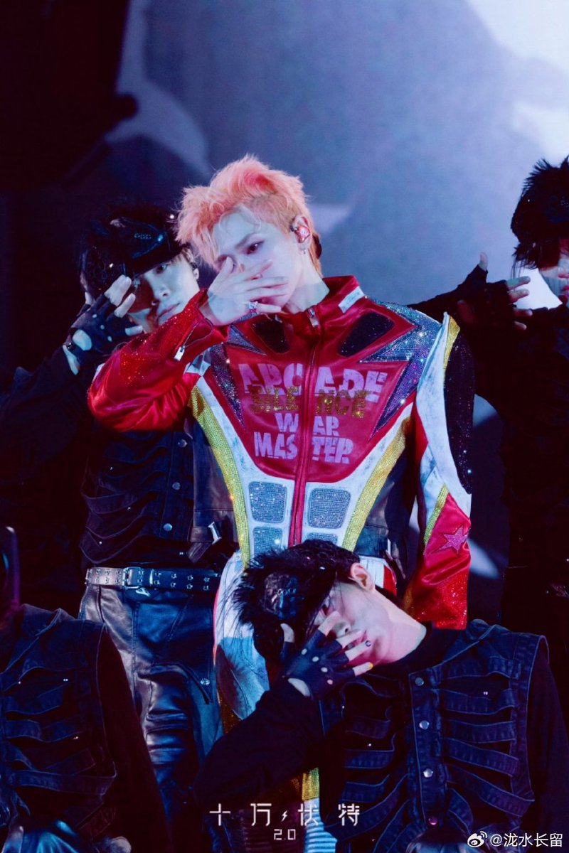 Alexander D. Roman tweet media