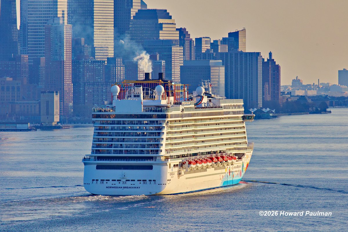Norwegian Breakaway sailing from New York City on her St. Valentine's Day #cruise on 14 February 2026.  She sails to Kings Wharf in Bermuda after 4 pm today.