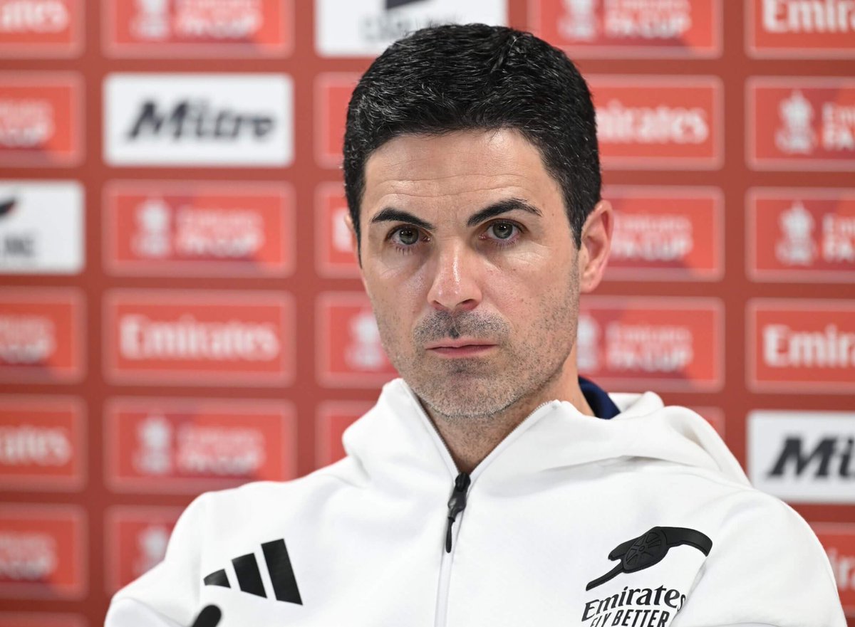UTDAlex8's tweet photo. 🚨Mikel Arteta after the Carabao Cup final:

“I… I… I… I’m devastated. I don’t even… I don’t know what to say. They’ll call us losers, they’ll say we bottled it. I’m suffering more than our fans right now. We… we didn’t get the chances we needed, especially from corners, and that made it so difficult to change the game.”