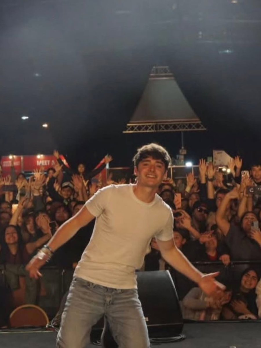 tefi 𓏲ּ𝄢 tweet media