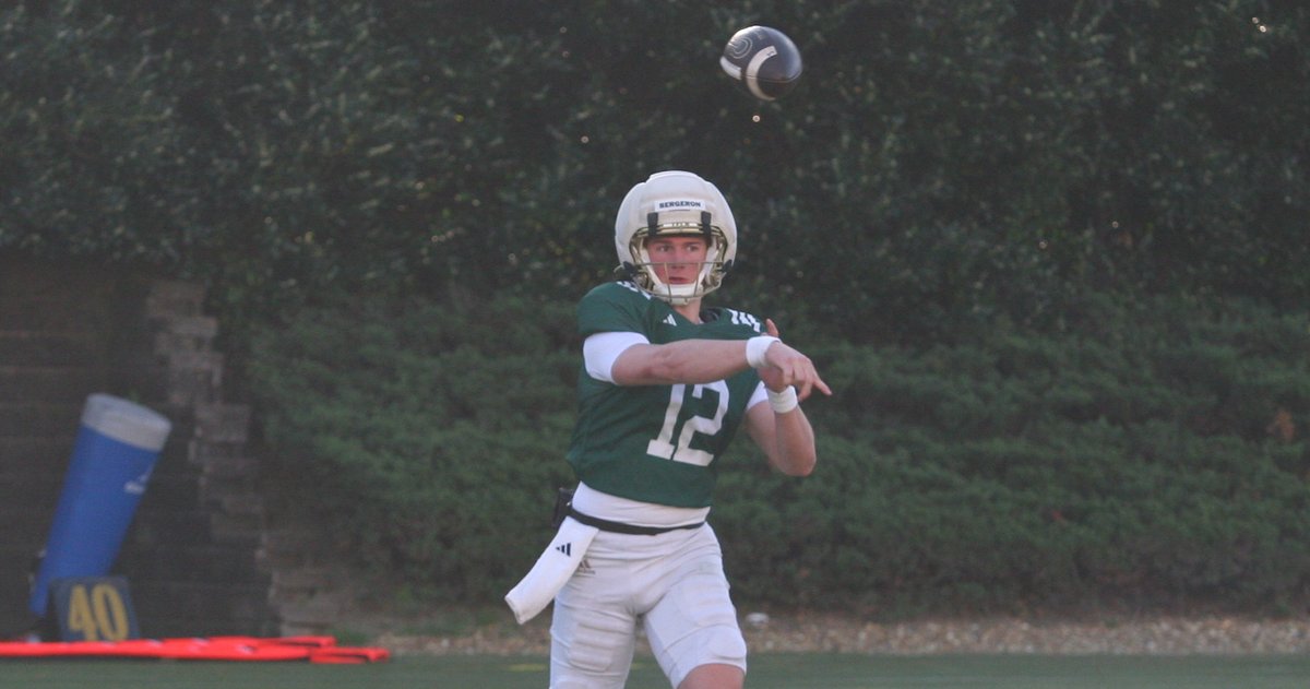 Kelly_Quinlan's tweet photo. Georgia Tech wrapped up week two of spring ball on Thursday. The team is on spring break now, so take a minute and check out some photos from this week at practice. This one focuses on the QB position.

https://t.co/dx7qPO36s0 https://t.co/kTHpDuLbHD