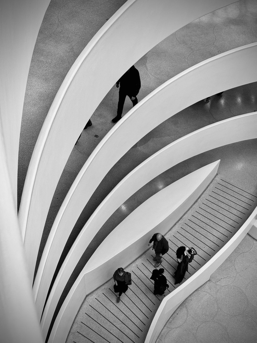 JohnLehmann's tweet photo. Frank Lloyd Wright’s design of the Guggenheim Museum is a sculptural masterpiece. https://t.co/j04fD61tbZ
