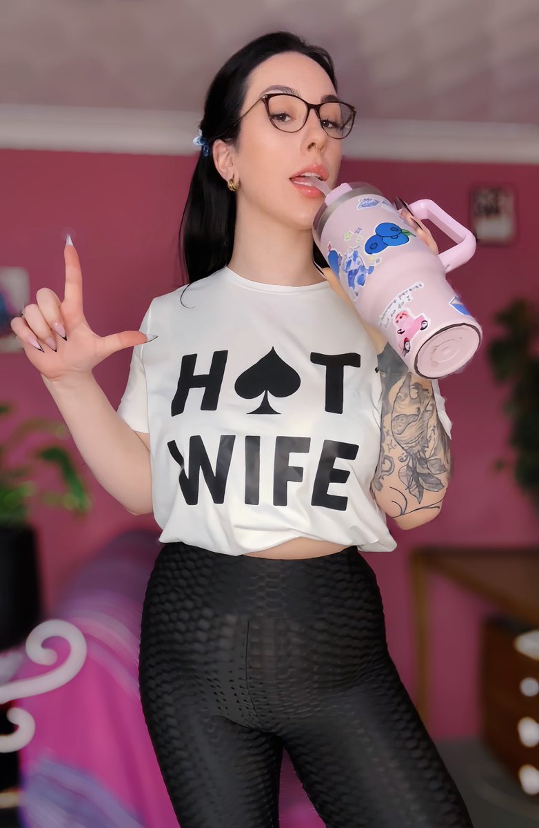 bluebsxx's tweet photo. BRB, going to grab an energy drink. Red Bulls don’t do it for me anymore… I think it’s time I upgraded to a Black Bull. 😌 

Findom femdom Keyholder Hotwife https://t.co/asp2oP0EAl