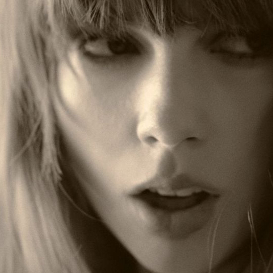 crystal⋆ tweet media