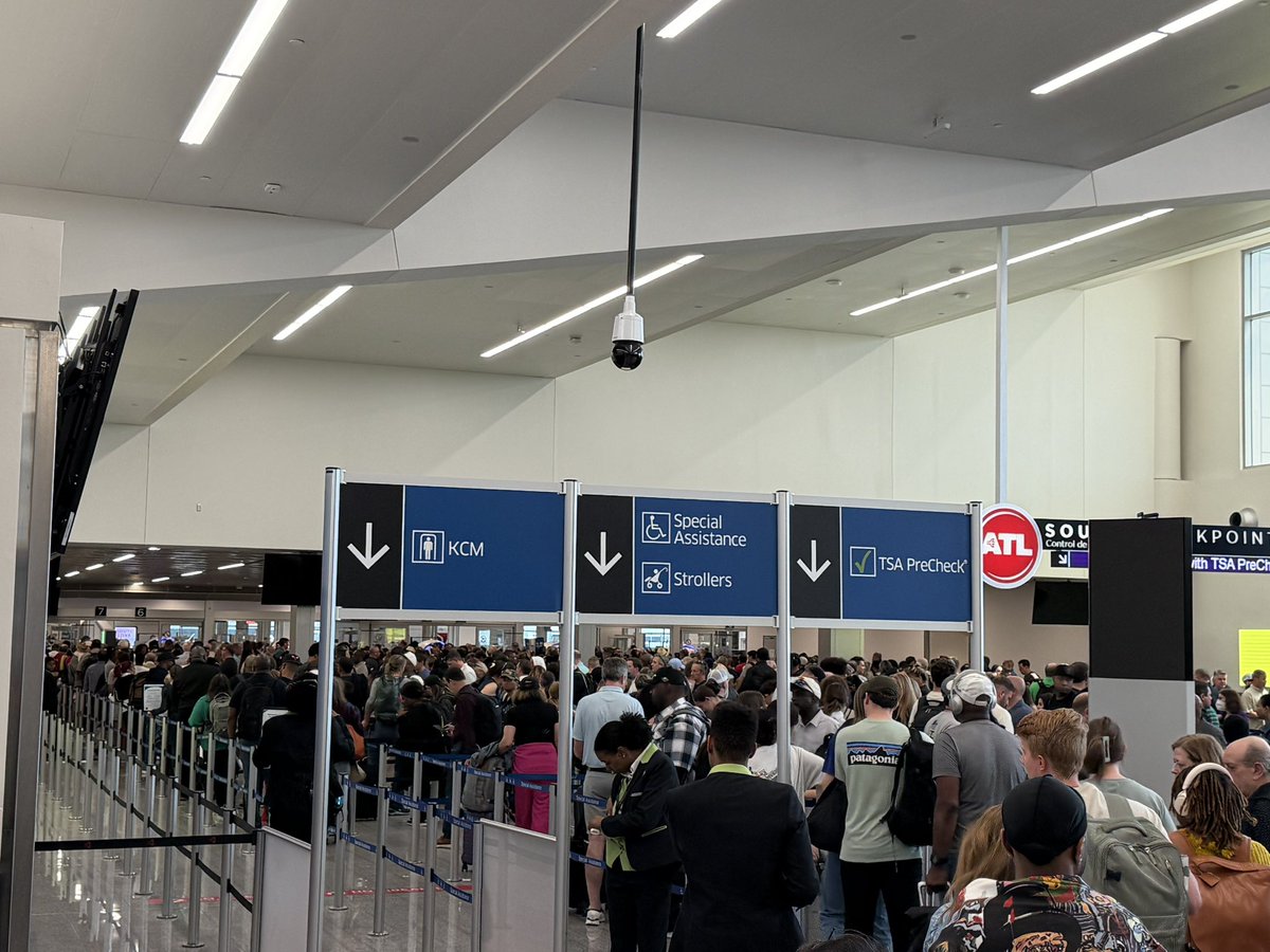 Joseph_DeSimone's tweet image. I’m at the @ATLairport and decide to get here 6 hours ahead of my flight. It’s a chaotic disaster!  TSA precheck key!  No #Clear. No Touchless screening. Feels like Hunger Games!  Good luck and stay calm!