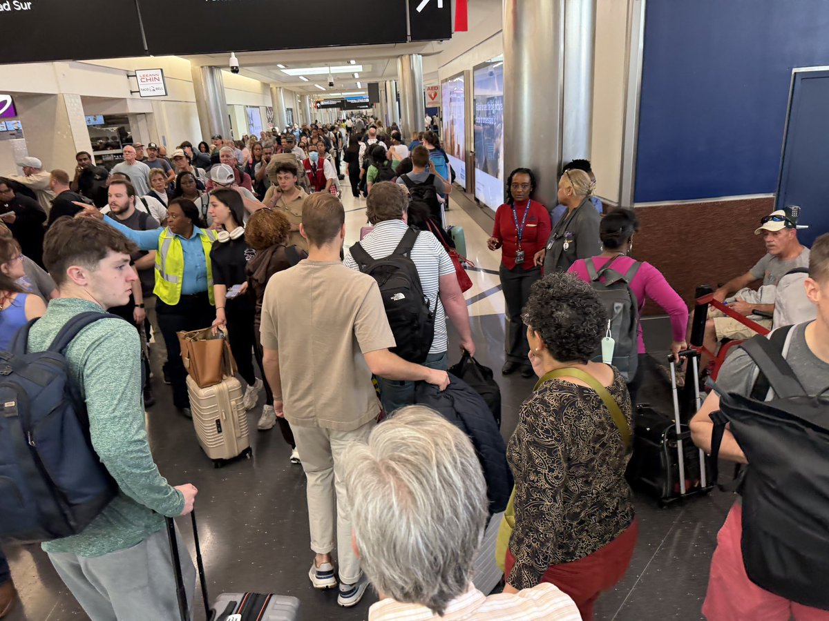 Joseph_DeSimone's tweet image. I’m at the @ATLairport and decide to get here 6 hours ahead of my flight. It’s a chaotic disaster!  TSA precheck key!  No #Clear. No Touchless screening. Feels like Hunger Games!  Good luck and stay calm!
