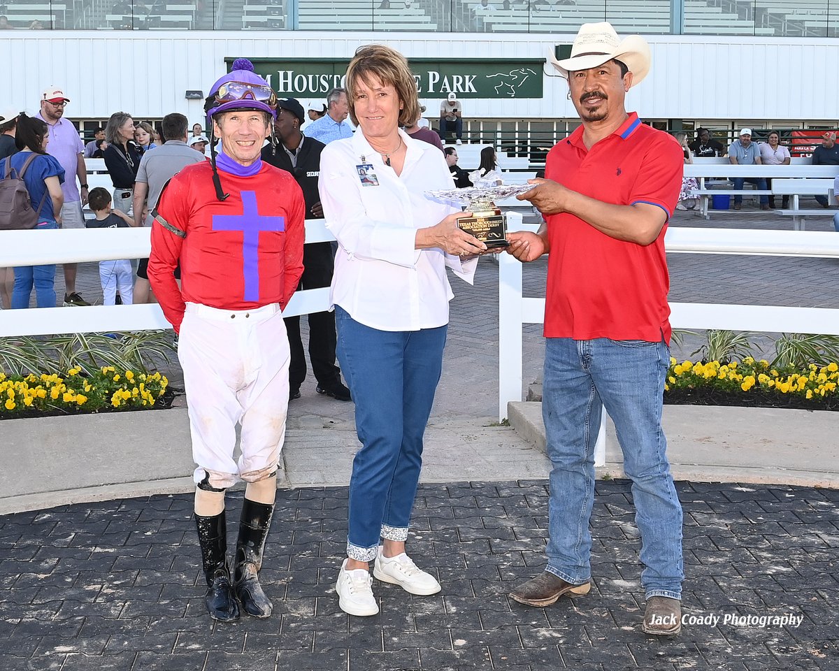 Sam Houston Race Park tweet media