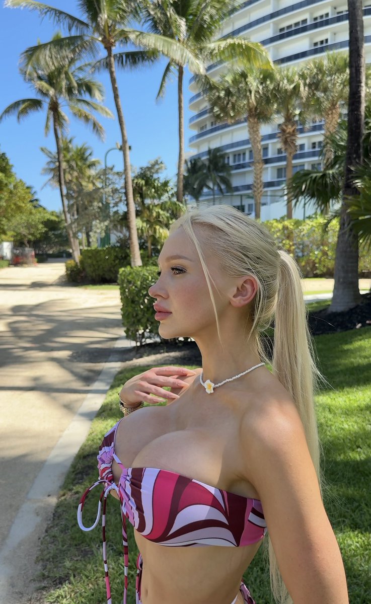 YesBabyLisa tweet media