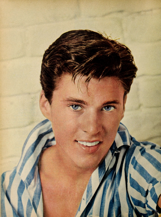 covertitlan tweet media