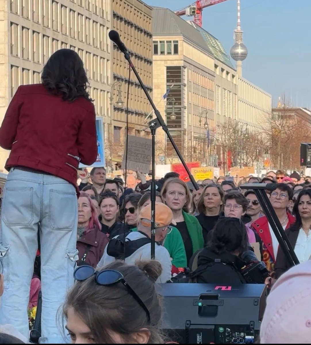 Julian Adrat tweet media