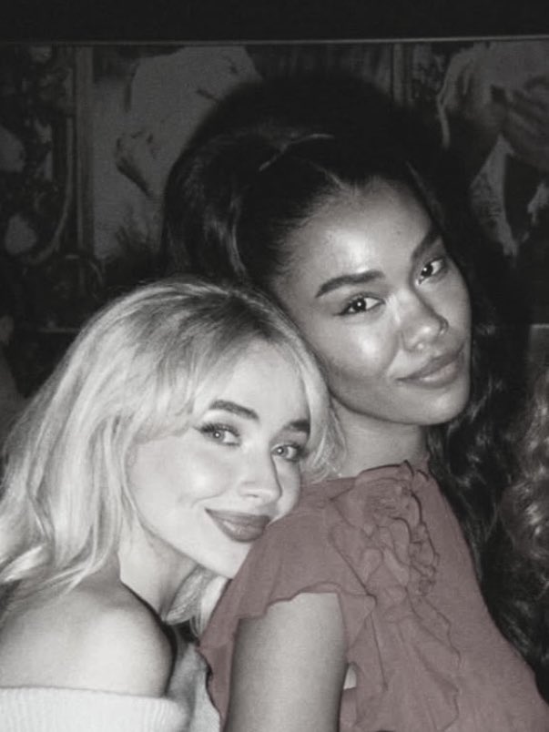 𝑨𝒏𝒇𝒊𝒔𝒂 🐾 called baby by sabrina tweet media