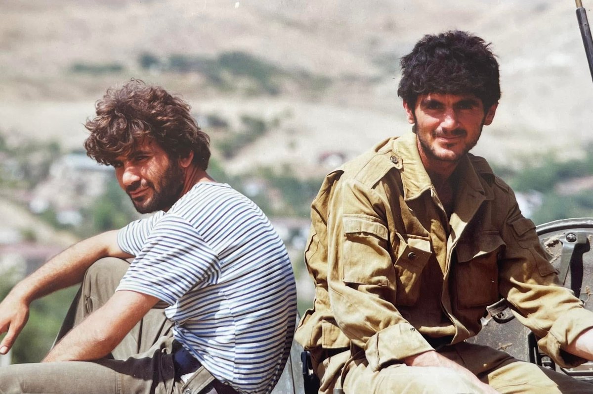 TheArtsian tweet media