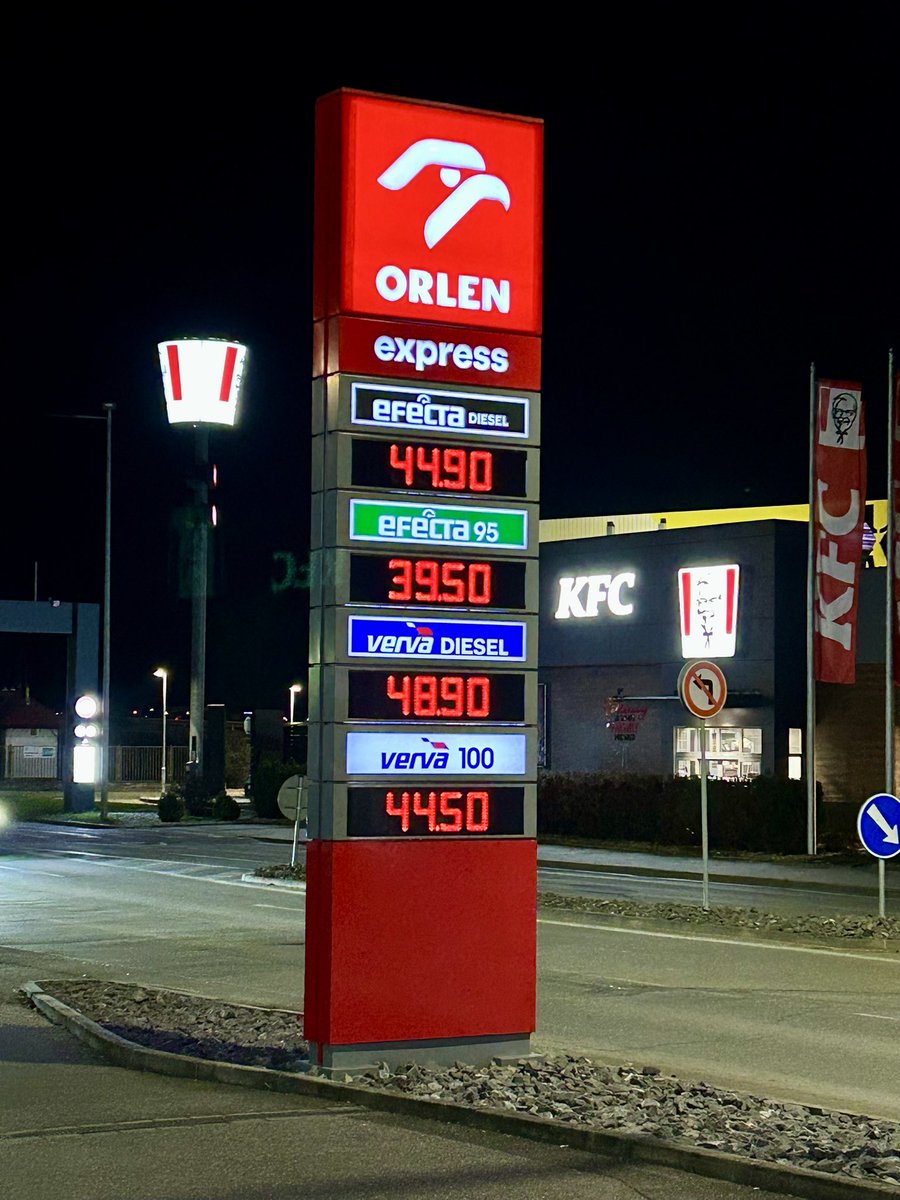 Petr Minařík tweet media