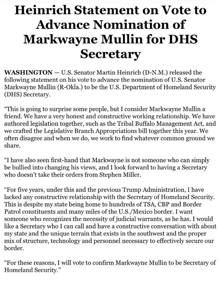 Politics & Poll Tracker 📡 tweet media