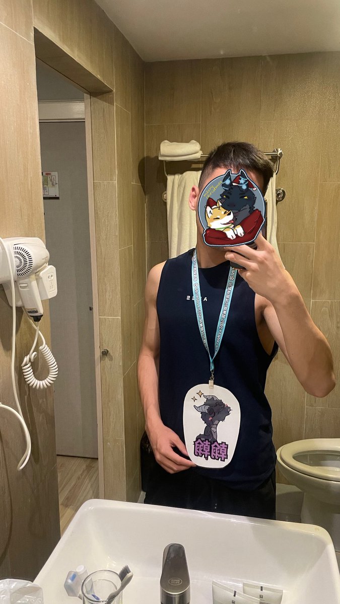 GrannyJason1221's tweet photo. 發個泰尾行
證明這帳號還活著
真的不知道這活動該不該帶名牌
在泰國認得出來的都不用名牌w https://t.co/mse9nxpONx