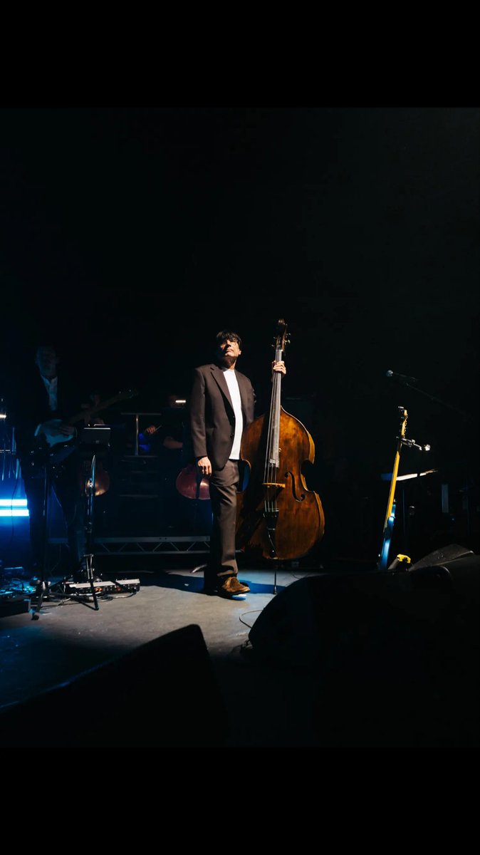 Alex James tweet media