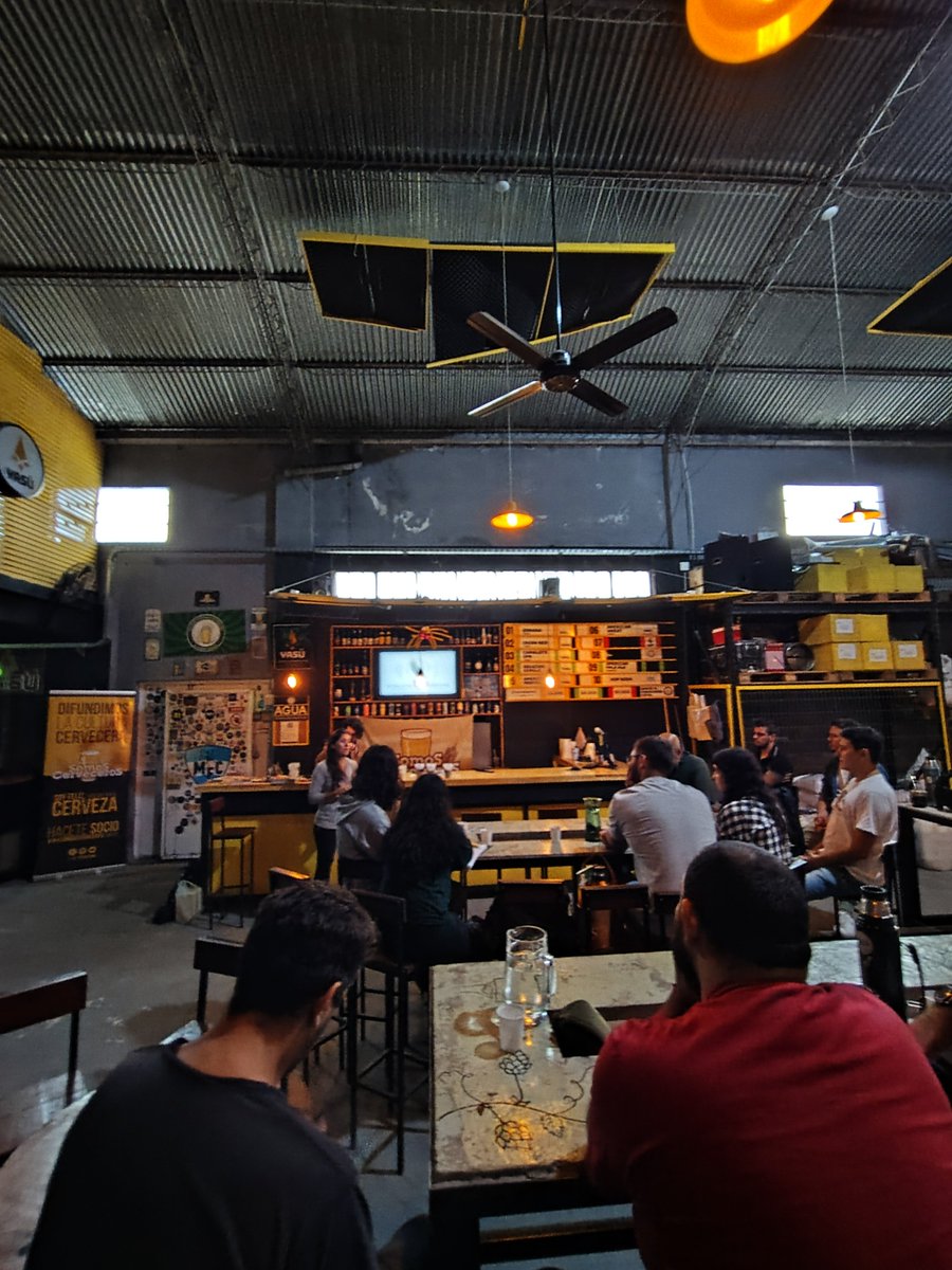 CervezaYasu's tweet photo. Ayer estuvimos de capacitaciones en la fabrica
.
Muchas gracias @somoscerveros y #GiseMunafo!! https://t.co/c7bkuLuUpJ
