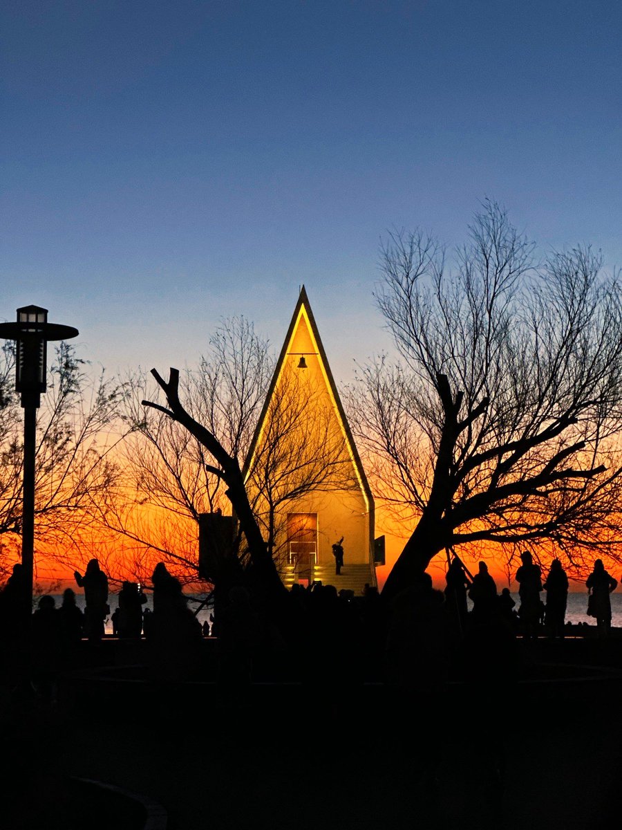 James Hookway tweet media