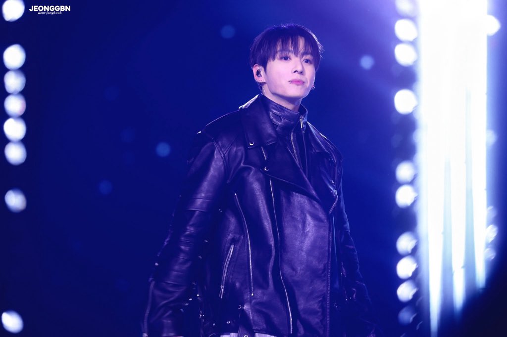 [HQ] 260321 정국 광화문 컴백쇼 (3)
BTS's COMEBACK SHOW AT GWANGHWAMUN

24 hours in the tub 
24 hours of your thought 

#정국 #JUNGKOOK #BTS
#BTS_SWİM #방탄소년단 
#BTS_ARİRANG 
<a href="/BTS_twt/">방탄소년단</a>