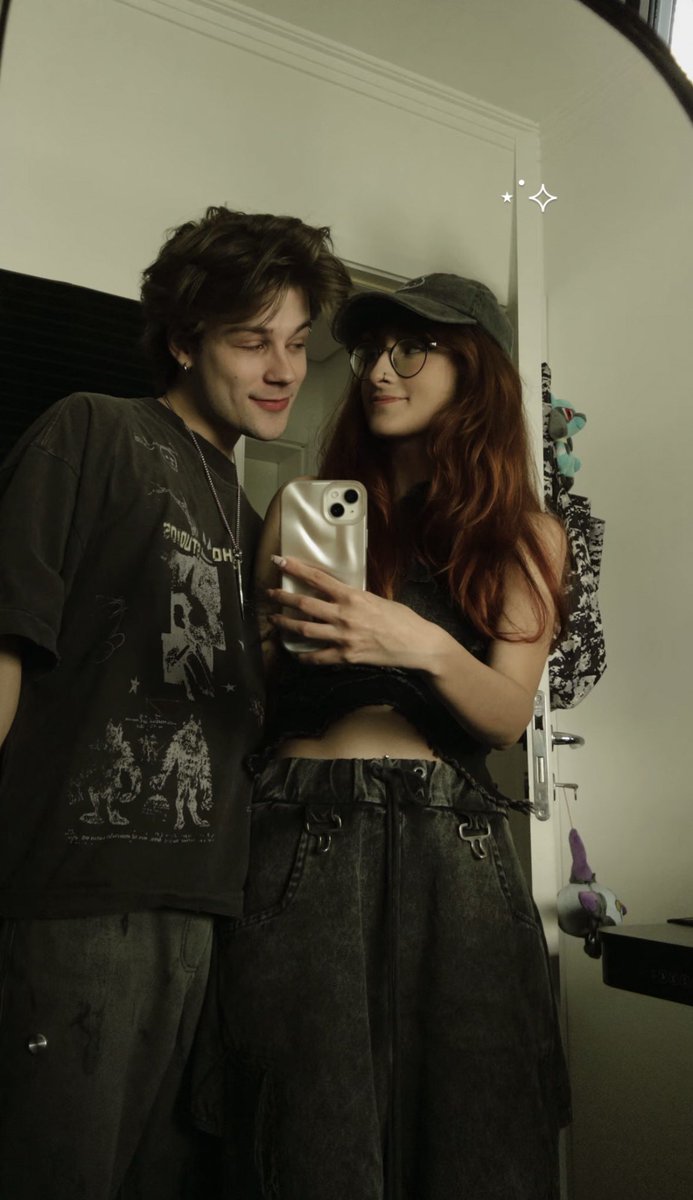 mari 🦕 tweet media