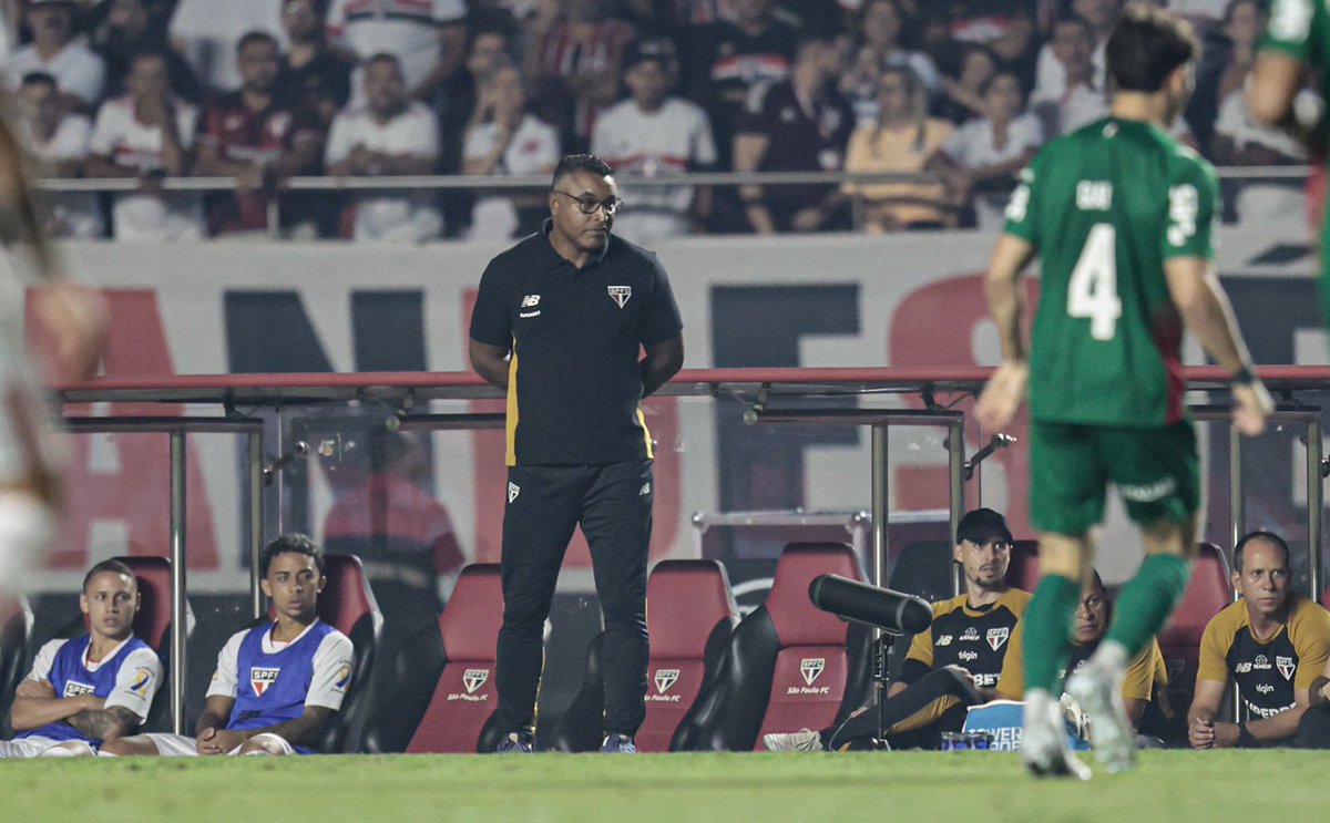 Felipe Oliveira tweet media