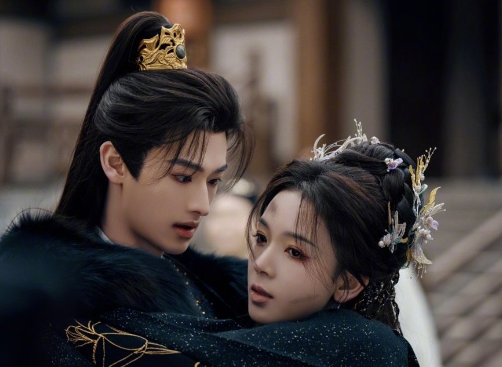 PnkFlamee's tweet photo. Thoughts and opinions on #EchoesOfTheSelf? It’s all over my tl, I liked the actor in LITC, but I need a strong plot (and a smart/strong fl) to keep myself engaged https://t.co/50DK1j7Jpc