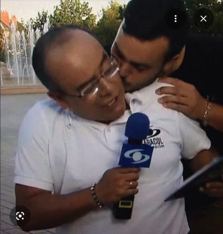 OscarSPerdomo's tweet photo. @MaPaulaFonseca @Contravia @CaracolRadio Ahí si no era tan varón el HPTA @OrregoRicardo #NiUnaMás #NoAlPactoDeSilencio #QueLaVergüenzaCambieDeBando https://t.co/6Rmy7pETbj