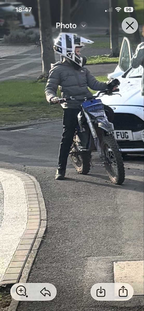 joolsallin's tweet photo. Can anybody tell me what sort of e-bike this is https://t.co/zD5DG3NJr5