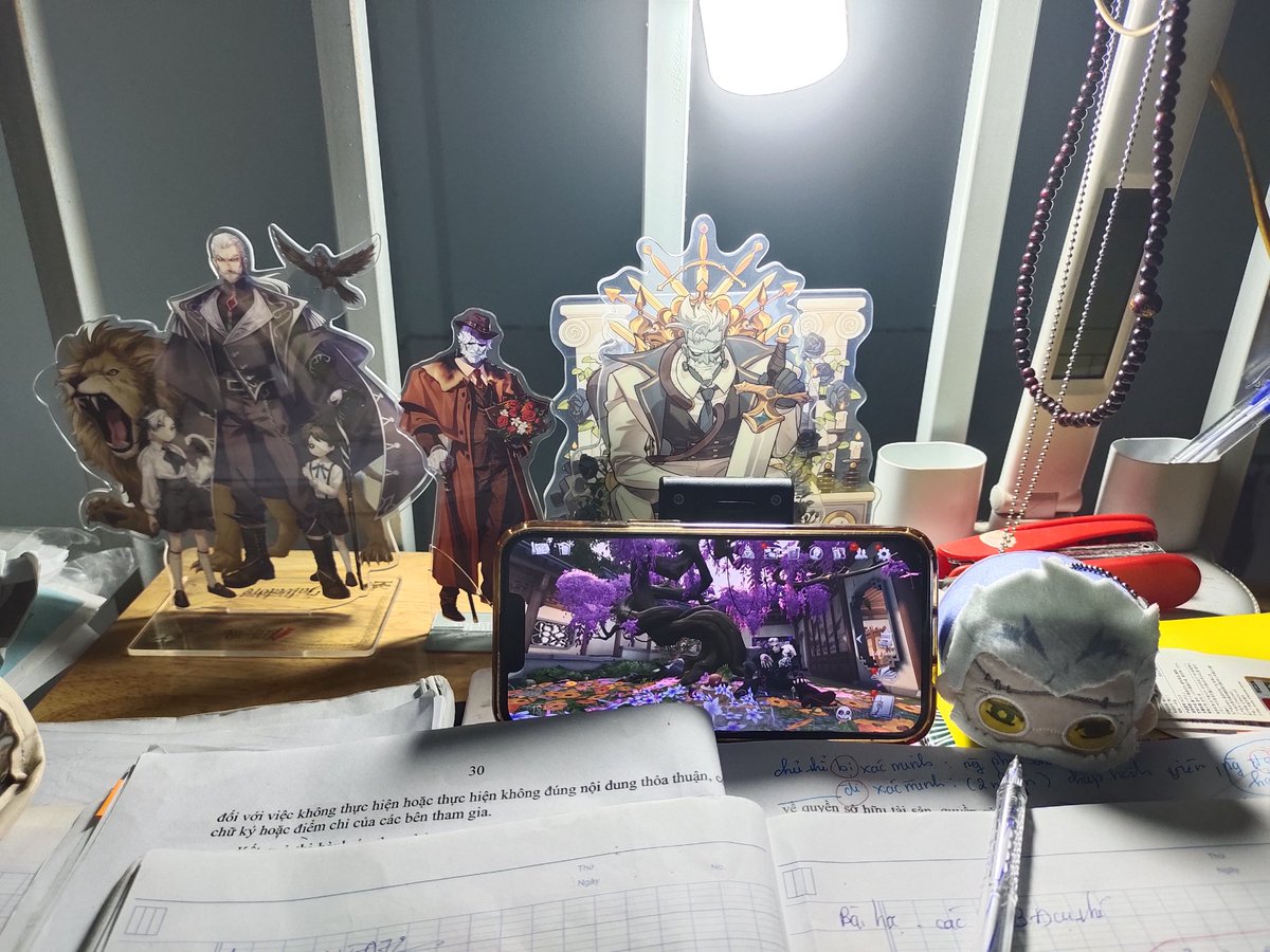 TrngPhc47652692's tweet photo. Every time I see Percy, it motivates me to study harder 🥰
I have a lot of "good Percy" but I'm out of room to decorate😑
#identityv #percyidv #idv #undeadidv #بيرسيد https://t.co/mQVjyvklOD