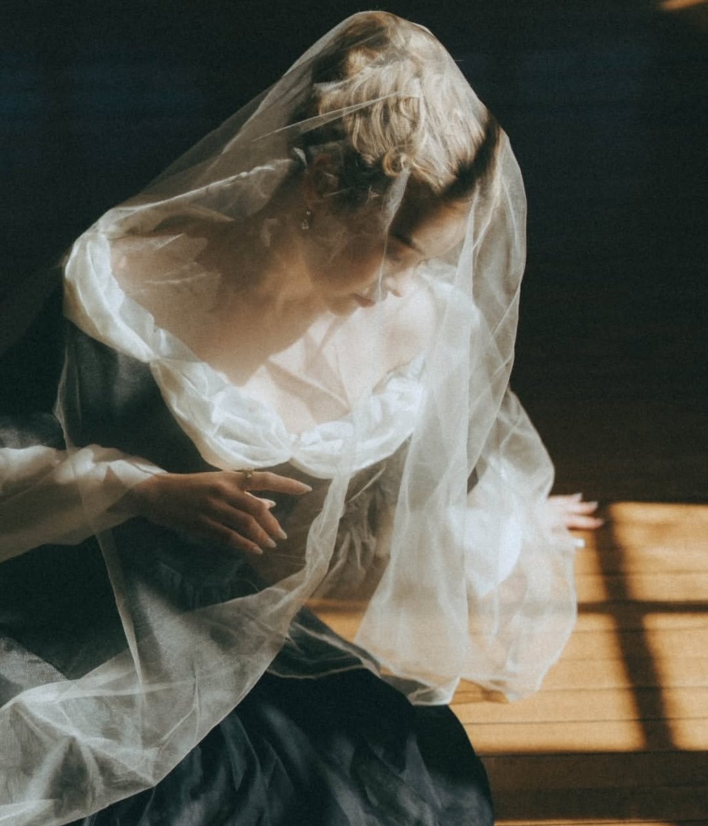 ᵇᵒⁿᵉˢ tweet media