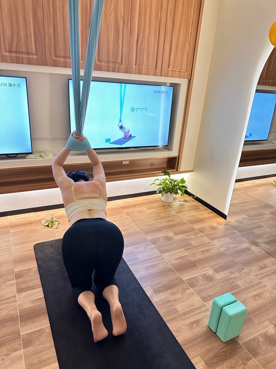 Lorena Hewett tweet media