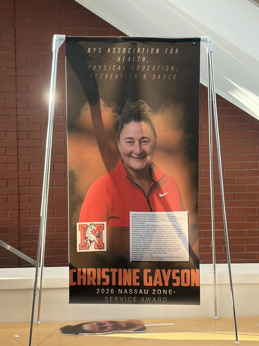 MineolaAthletics tweet media