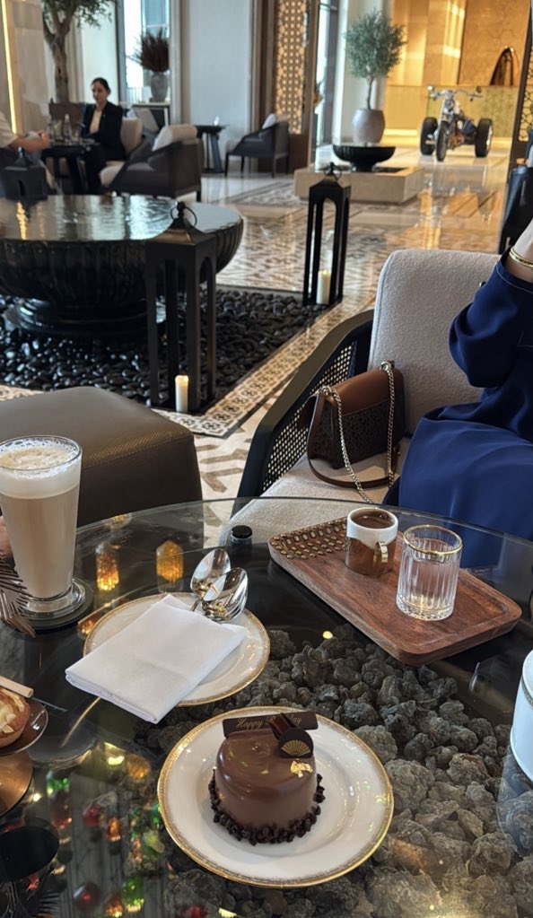 ϻ𝐚𝔥𝐚 tweet media