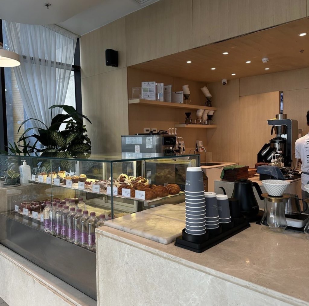 ϻ𝐚𝔥𝐚 tweet media