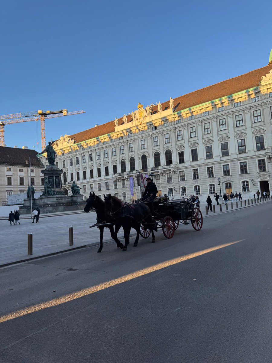 druckerchlng's tweet image. What does a 4K dream feel like when it turns real?

A.M.A.Z.I.N.G.

The #DruckerChallenge can change your life!

All you need to do is write a winning essay on the 2026 theme. More details here:
druckerchallenge.org

#PeterDrucker #NextManagement