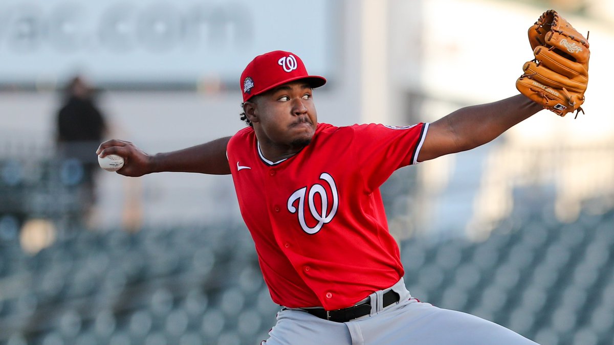 MLBPipeline's tweet image. The #Yankees have officially acquired RHP Sean Paul Liñan, whose changeup draws comparison Devin Williams' Airbender.

See where the Colombia native fits into the club's Top 30 Prospects list: atmlb.com/3Po3M8S