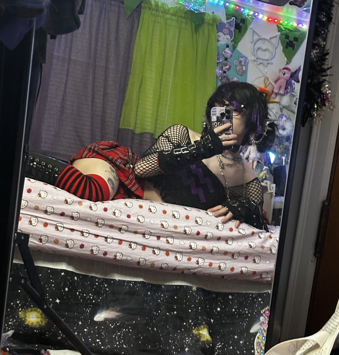 zombbitspit's tweet photo. homestuck march eridan ???? 🕴️ https://t.co/MlRWVxwtaa