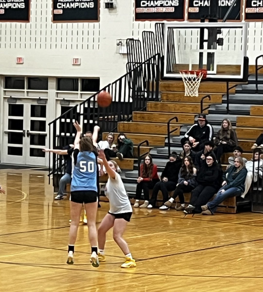 cdelaney8's tweet photo. Cailin Delaney - 6’0” G/F Class of 2027. #50 West Team (Blue). Paul Wakely ECC All-Star Basketball Game. West with the win over East 74-47. @MAHuskies @cailindelaney8 @GoECCAthletics @TheDayCTsports @sports_NB @ELPSAthletics @SollyCoach https://t.co/Ofa6ubkb22